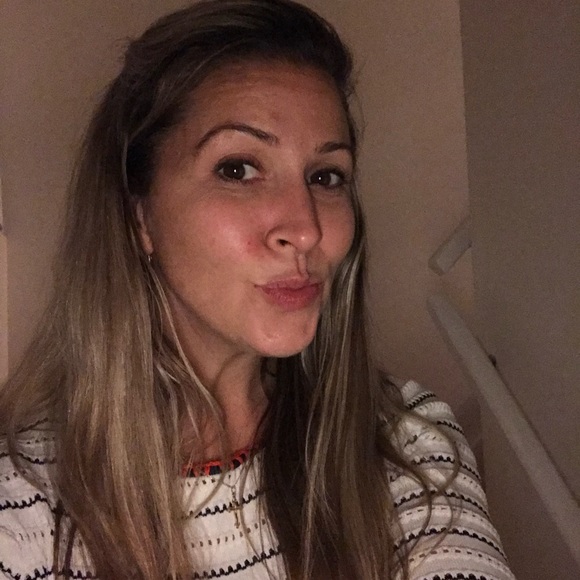 Meet your Posher, Celeste - Picture 1 of 1